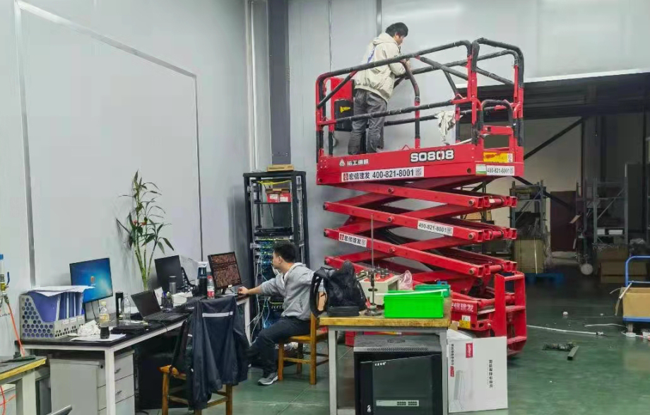 戴维助力客户工厂搬迁 网络布线,门禁,监控,WIFI安装调试
